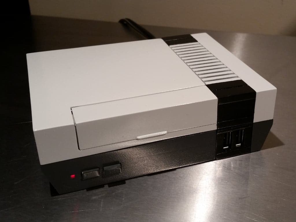 Raspberry Pi B+ мини Classic NES корпус.
