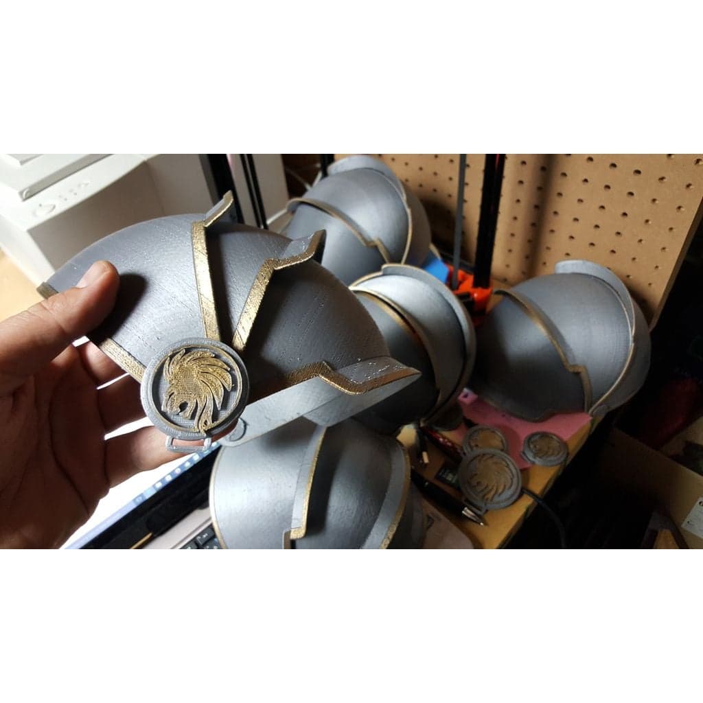 Средневековый наплечный доспех