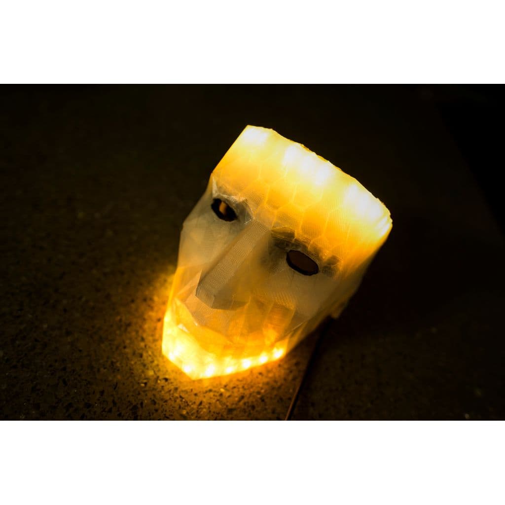 Светодиодная низкополигональная маска