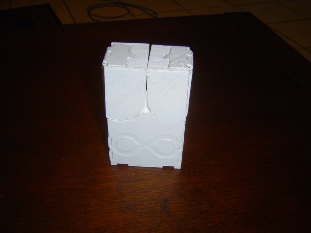 Палубный ящик CCG с поворотной крышкой с приводом