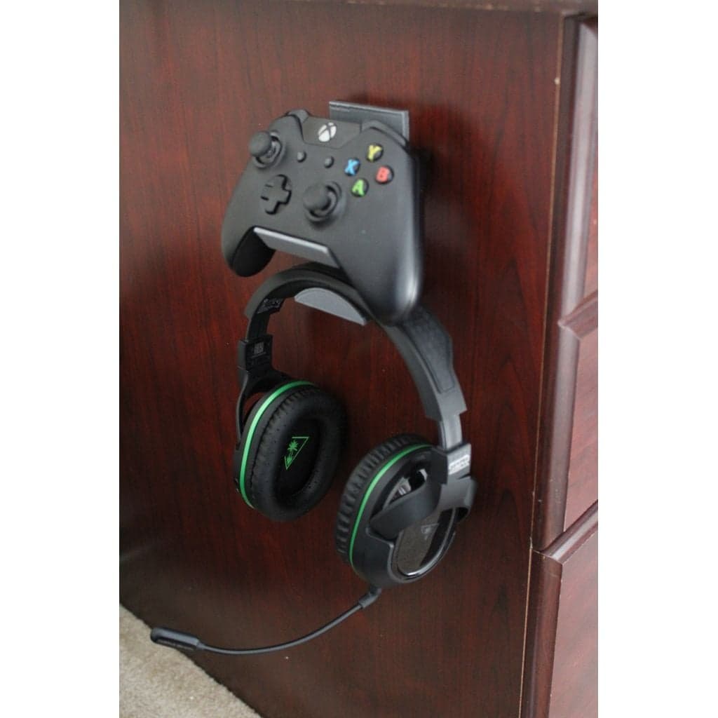 Контроллер Xbox One и держатель гарнитуры