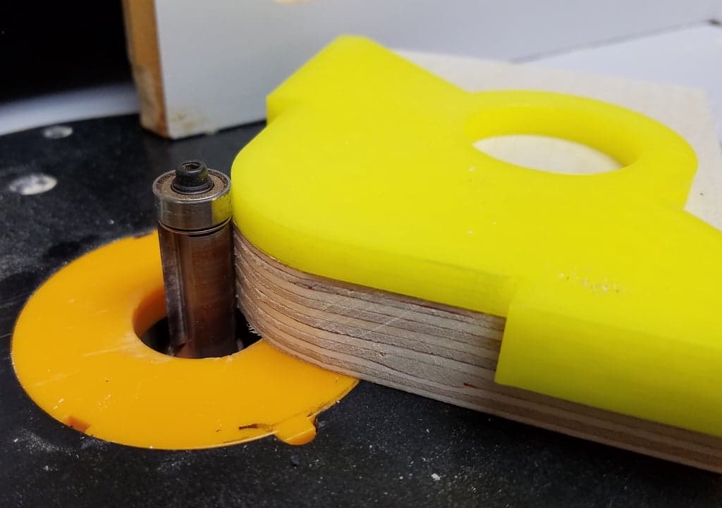 Шаблон маршрутизатора углового радиуса