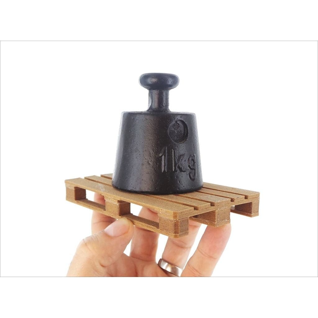 Масштабная модель европоддона, напечатанная на 3D-принтере (из древесной нити)