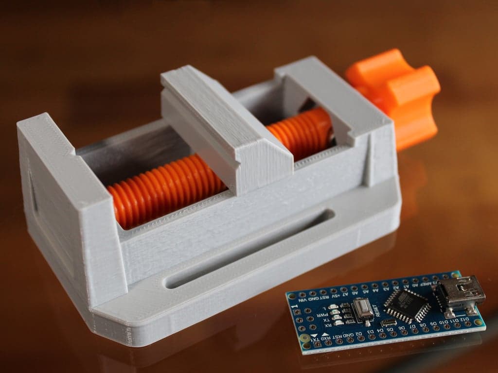 2-дюймовые настольные тиски