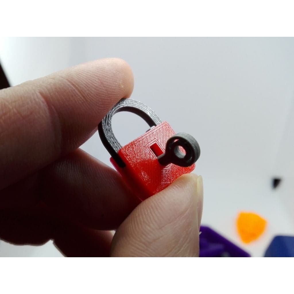 Минимальный мини-замок с рабочим механизмом и ключом