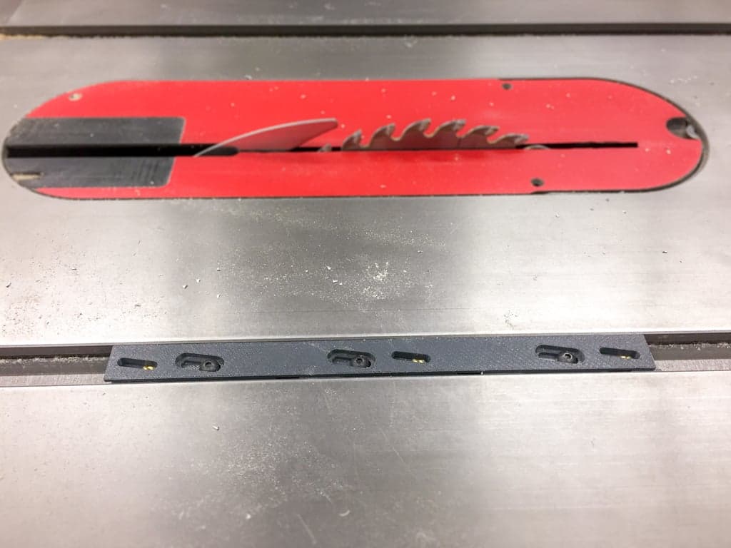 Направляющие шины Zero Play для торцовочного паза настольной пилы