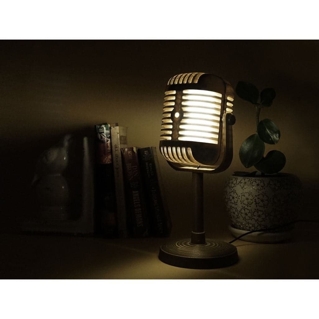 Ретро-микрофонная лампа