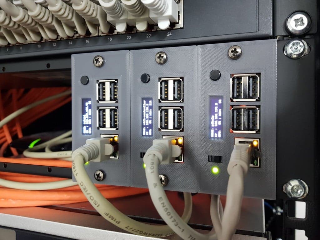 RackPi Raspberry Pi (2B/3B/3B+/4B) — Rack Shield 19" 2U с OLED и выключателем питания