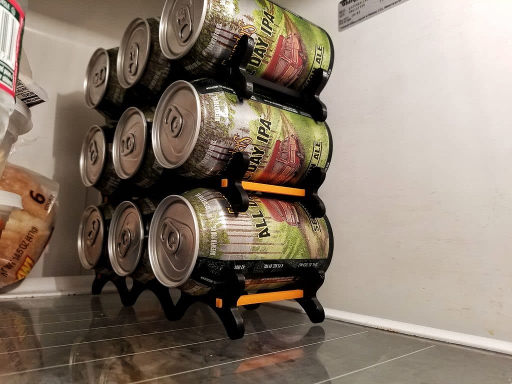 Штабелируемая стойка для банок