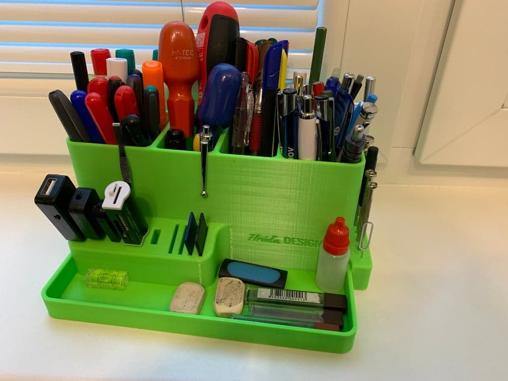 Настольный органайзер для карандашей