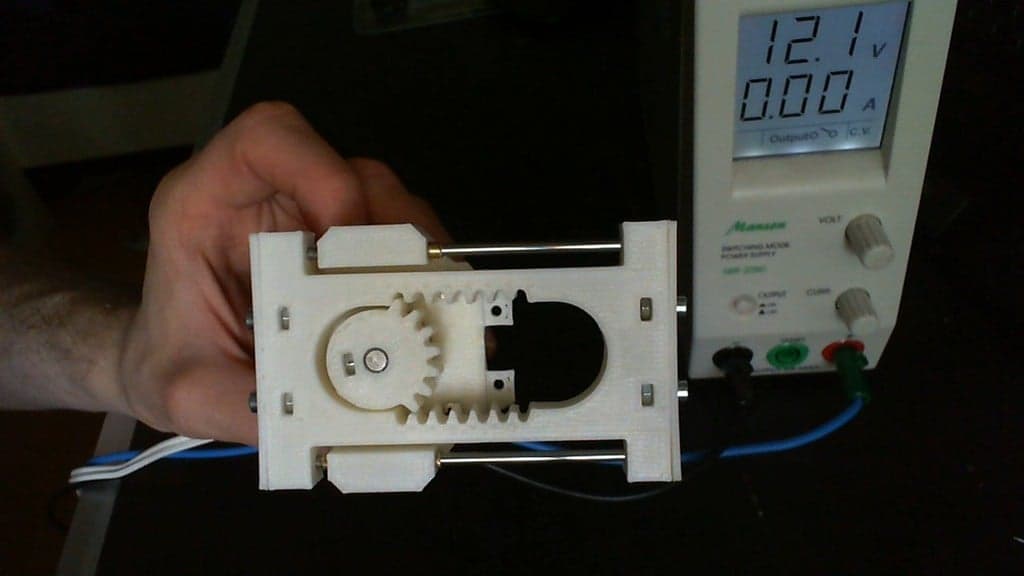 Привод возвратно-поступательного прямолинейного движения