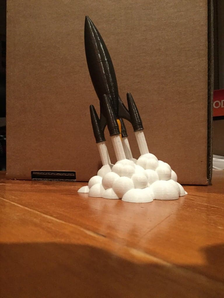 Красная ракета с шлейфом