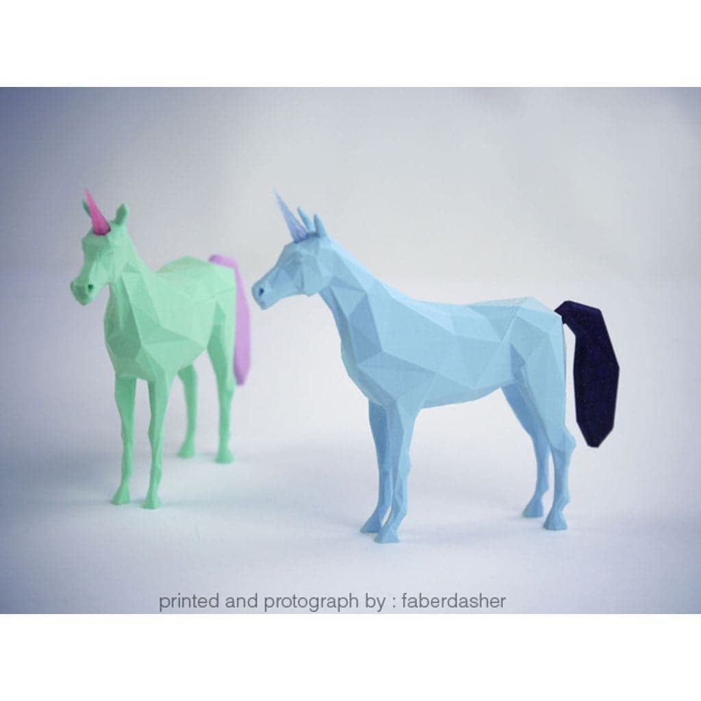 Низкополигональная Единорог