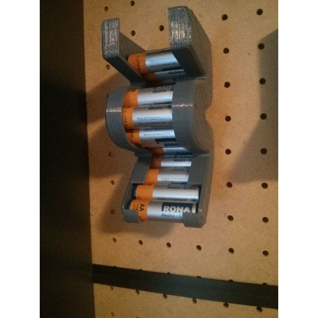 Держатель батареи Aa для перфорированной доски