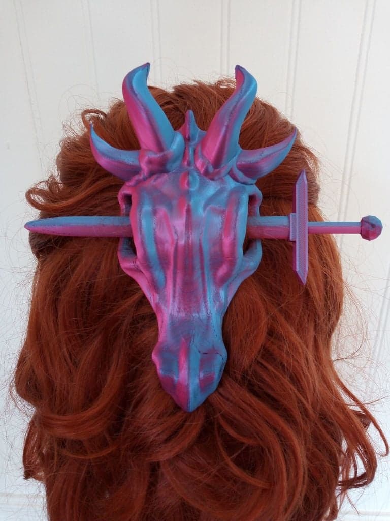 Заколка для волос с черепом дракона