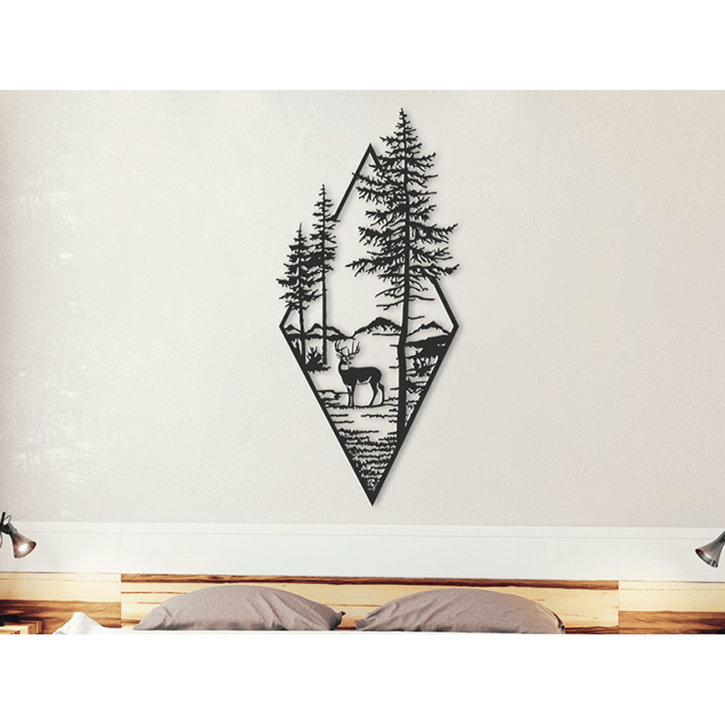 Олень и лось в лесу