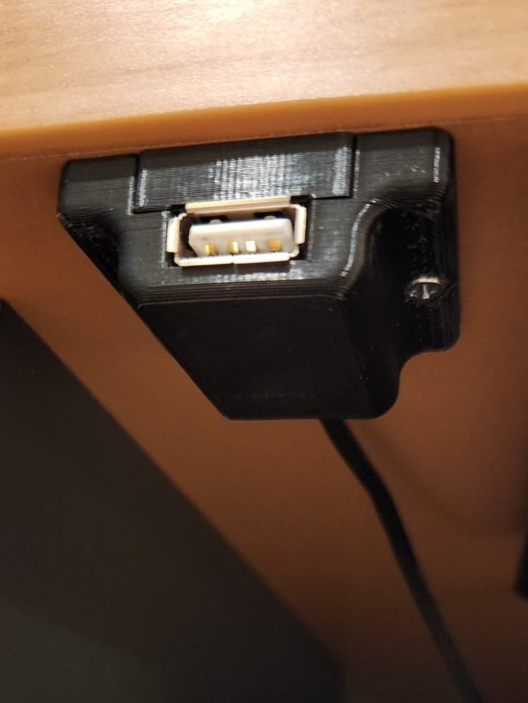 Настольный кронштейн USB-удлинителя