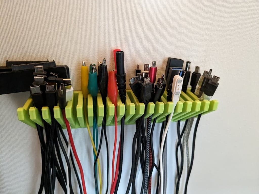 Держатель кабеля