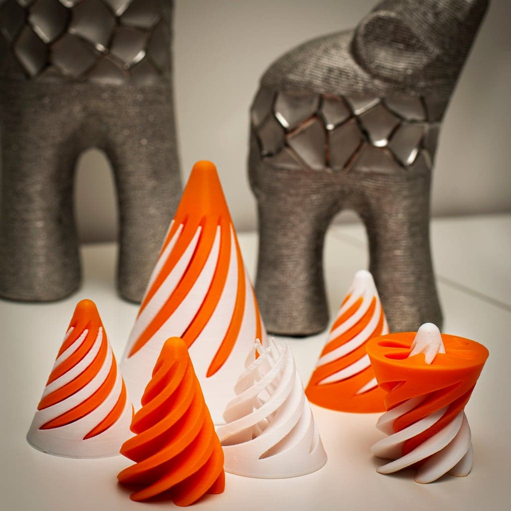 Игрушка-непоседа со спиральным конусом