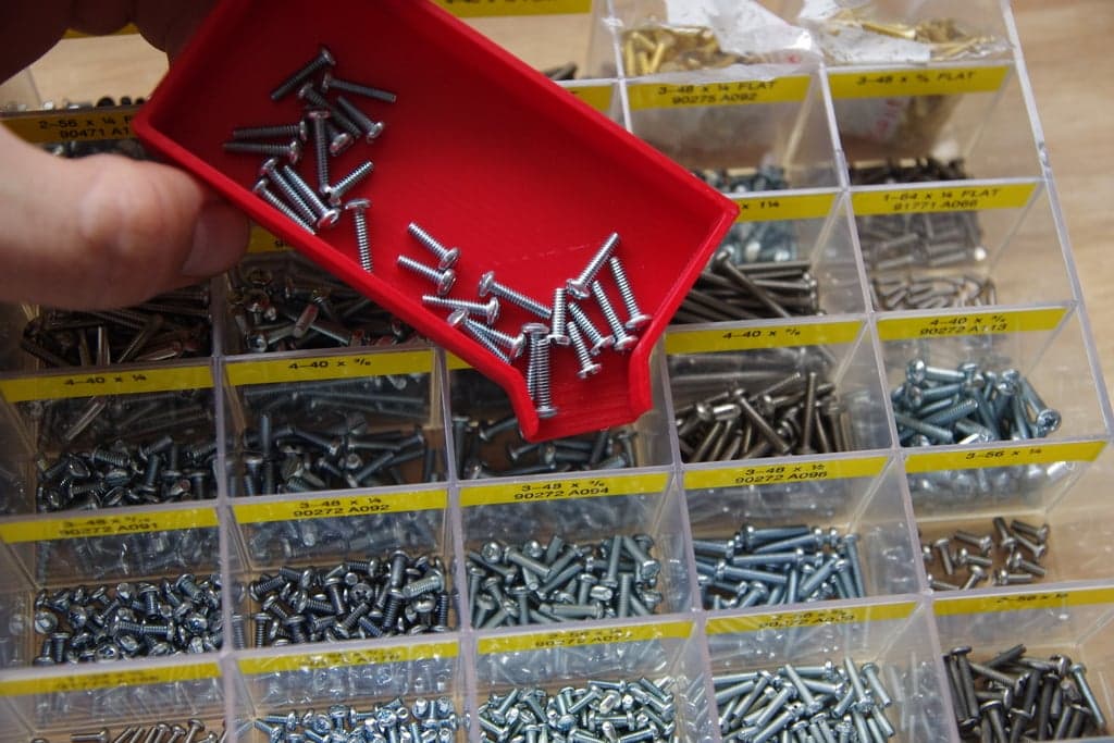 Лоток-воронка для мелких деталей