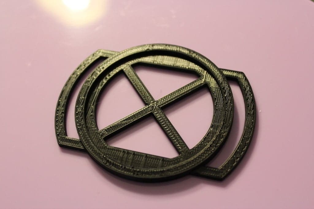 Держатель крышки объектива камеры